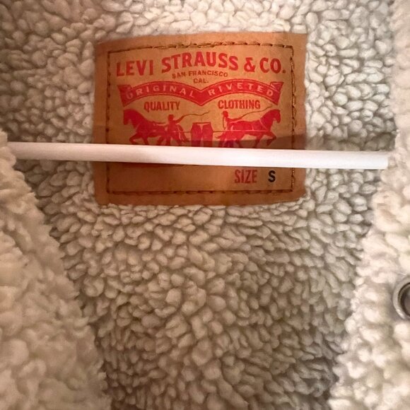 Levi's Men's Sherpa Trucker Jacket - Picture 4 of 4